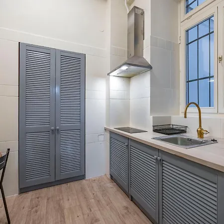 Hidden Gem With Terrace On The Andrassy Fashion Road Apartment *